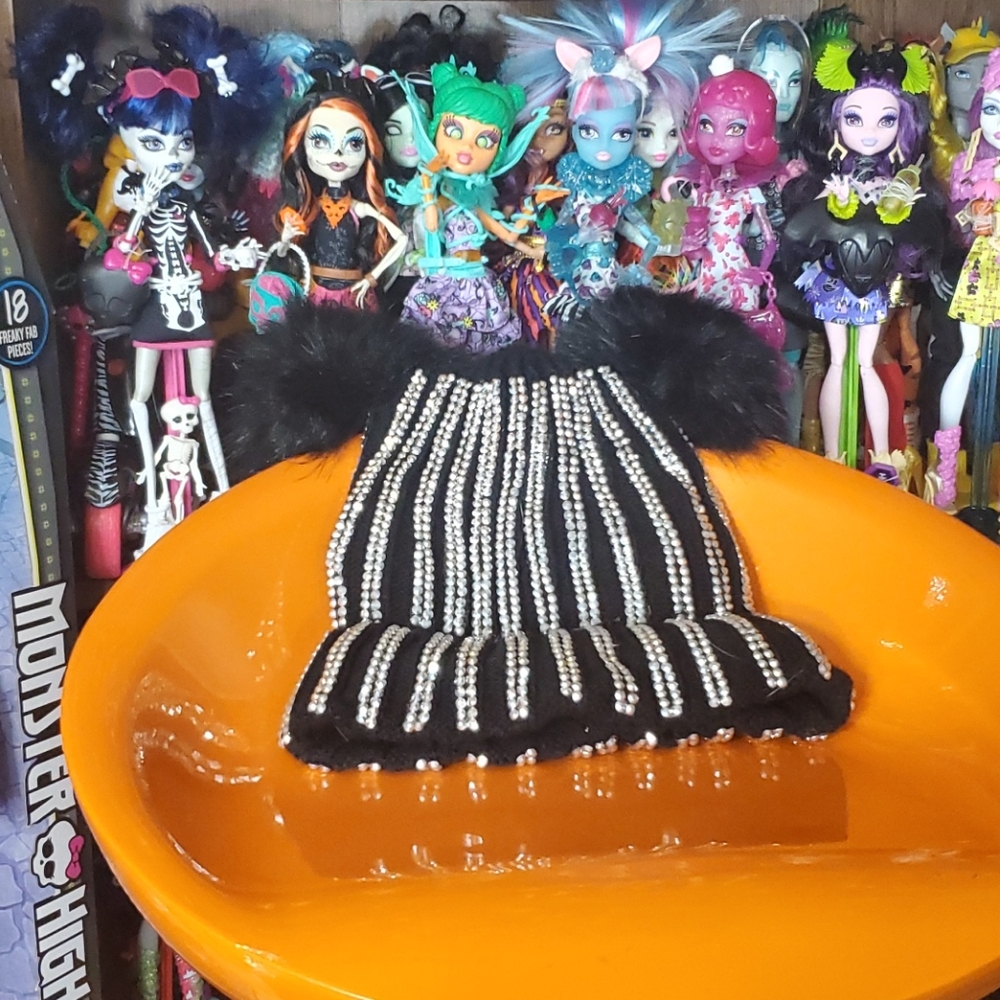 SILVER STUDDED RHINESTONE HAT - Picture 3 of 16
